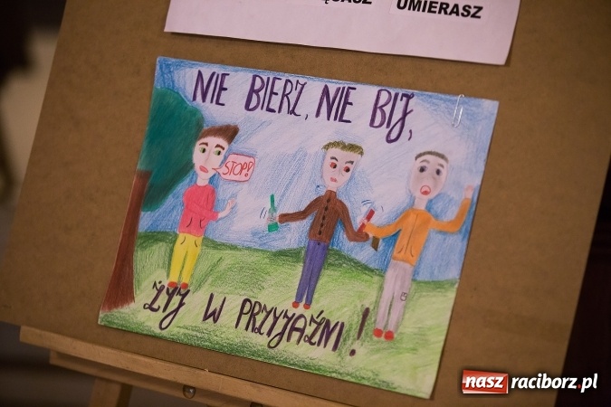 Zdjęcie w galerii na portalu naszraciborz.pl: W Raciborskim Centrum Kultury podsumowano akcję STOP przemocy i dopalaczom wiadomości z regionu