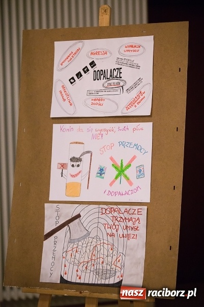 Zdjęcie w galerii na portalu naszraciborz.pl: W Raciborskim Centrum Kultury podsumowano akcję STOP przemocy i dopalaczom wiadomości z regionu