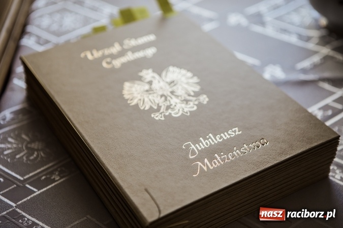 Zdjęcie w galerii na portalu naszraciborz.pl: Złote gody w Pietrowicach Wielkich - dziewięć par świętowało jubileusz 50-lecia pożycia małżeńskiego wiadomości z regionu