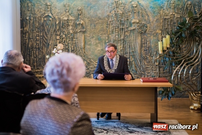 Zdjęcie w galerii na portalu naszraciborz.pl: Złote gody w Pietrowicach Wielkich - dziewięć par świętowało jubileusz 50-lecia pożycia małżeńskiego wiadomości z regionu