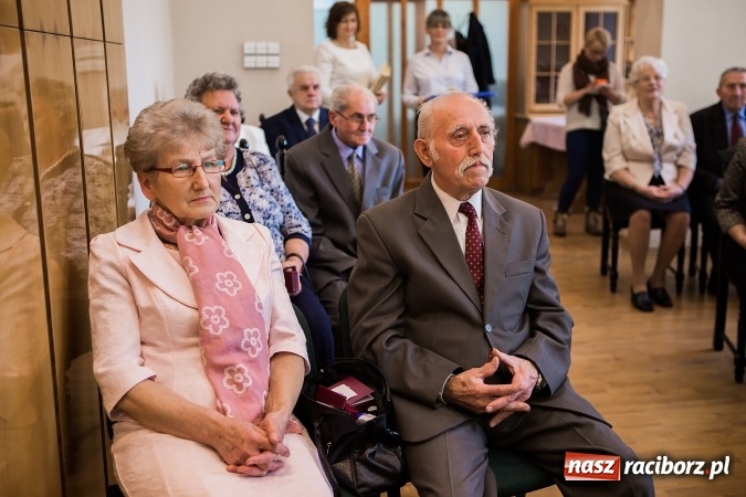 Zdjęcie w galerii na portalu naszraciborz.pl: Złote gody w Pietrowicach Wielkich - dziewięć par świętowało jubileusz 50-lecia pożycia małżeńskiego wiadomości z regionu
