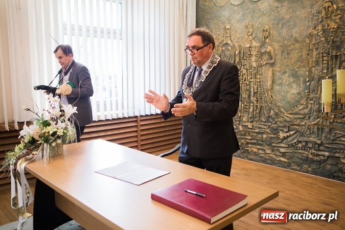 Zdjęcie w galerii na portalu naszraciborz.pl: Złote gody w Pietrowicach Wielkich - dziewięć par świętowało jubileusz 50-lecia pożycia małżeńskiego wiadomości z regionu