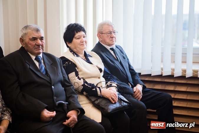 Zdjęcie w galerii na portalu naszraciborz.pl: Złote gody w Pietrowicach Wielkich - dziewięć par świętowało jubileusz 50-lecia pożycia małżeńskiego wiadomości z regionu