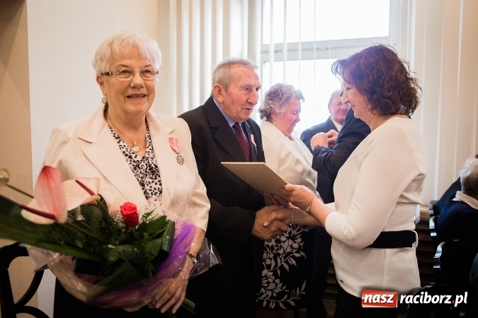Zdjęcie w galerii na portalu naszraciborz.pl: Złote gody w Pietrowicach Wielkich - dziewięć par świętowało jubileusz 50-lecia pożycia małżeńskiego wiadomości z regionu