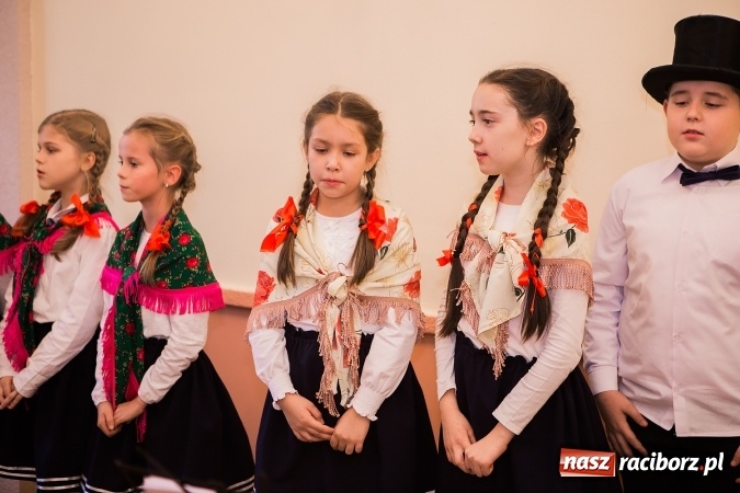 Zdjęcie w galerii na portalu naszraciborz.pl: Złote gody w Pietrowicach Wielkich - dziewięć par świętowało jubileusz 50-lecia pożycia małżeńskiego wiadomości z regionu