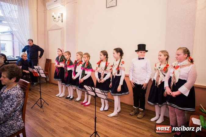 Zdjęcie w galerii na portalu naszraciborz.pl: Złote gody w Pietrowicach Wielkich - dziewięć par świętowało jubileusz 50-lecia pożycia małżeńskiego wiadomości z regionu