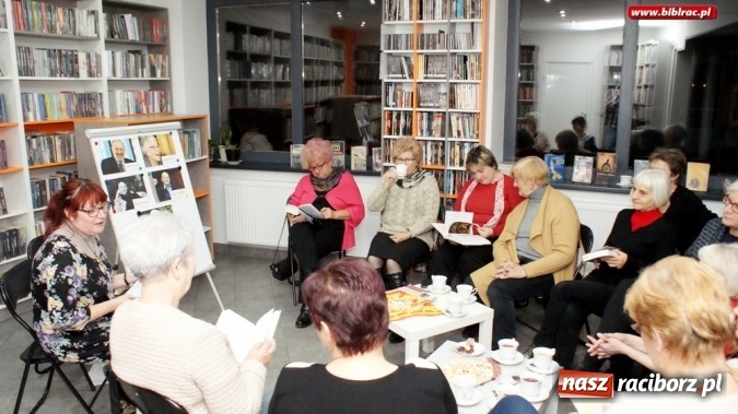 Zdjęcie w galerii na portalu naszraciborz.pl: Słynni pisarze we wspomnieniach Klubu Przyjaciół Biblioteki na Ostrogu  wiadomości z regionu