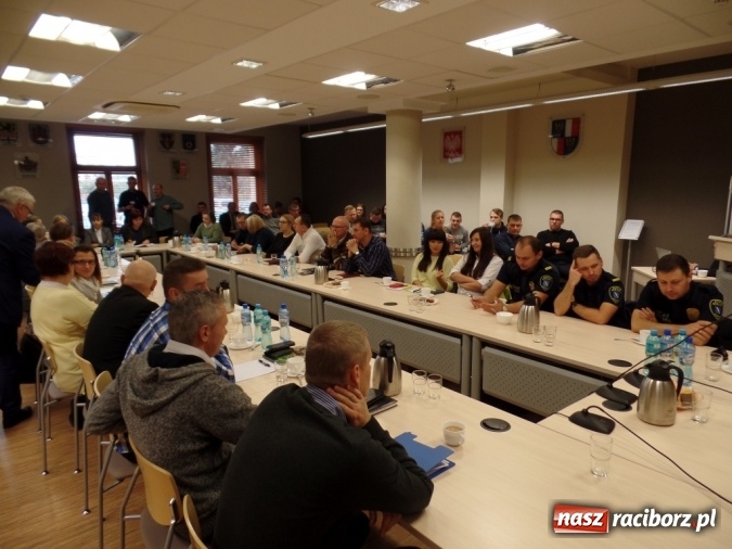 Zdjęcie w galerii na portalu naszraciborz.pl: Pracownicy samorządowi szkolili się w zakresie poboru prób popiołu  wiadomości z regionu