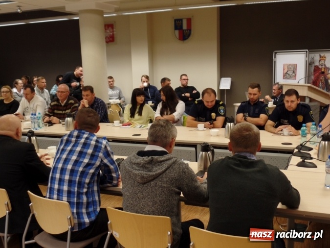 Zdjęcie w galerii na portalu naszraciborz.pl: Pracownicy samorządowi szkolili się w zakresie poboru prób popiołu  wiadomości z regionu