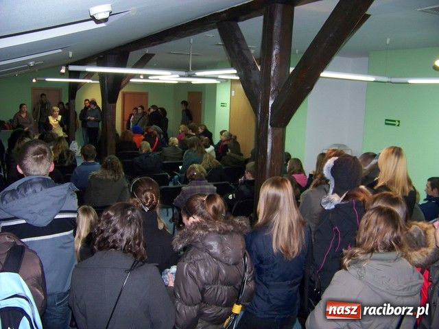 Zdjęcie w galerii na portalu naszraciborz.pl: Mamy 160 wolontariuszy na 18 finał WOŚP w Raciborzu wiadomości z regionu