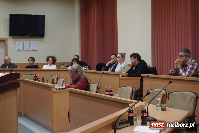 Zdjęcie w galerii na portalu naszraciborz.pl: W magistracie odbyło się spotkanie w sprawie organizacji obchodów 800-lecia praw miejskich wiadomości z regionu