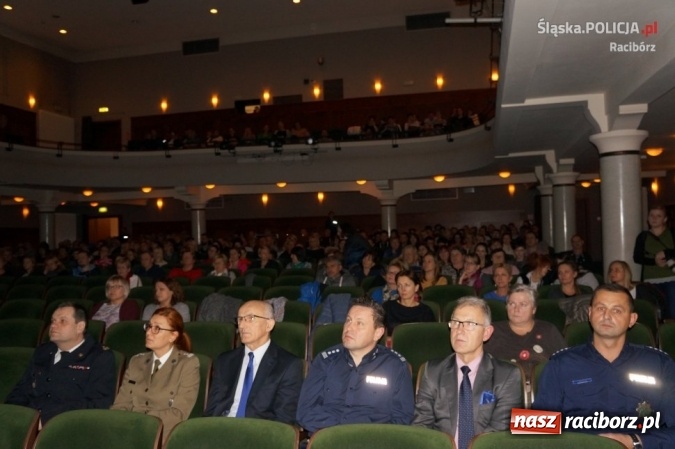 Zdjęcie w galerii na portalu naszraciborz.pl: Szkolenie antyterrorystyczne w Raciborskim Centrum Kultury wiadomości z regionu