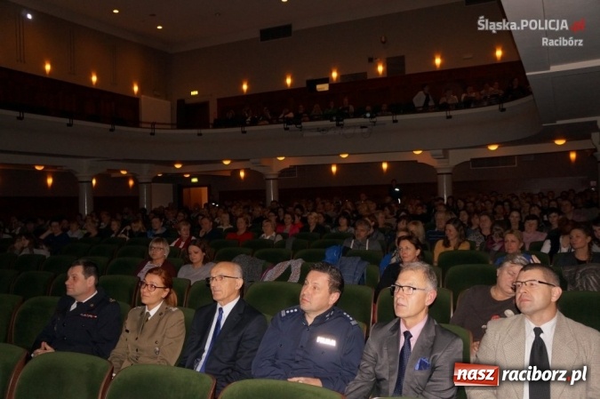 Zdjęcie w galerii na portalu naszraciborz.pl: Szkolenie antyterrorystyczne w Raciborskim Centrum Kultury wiadomości z regionu