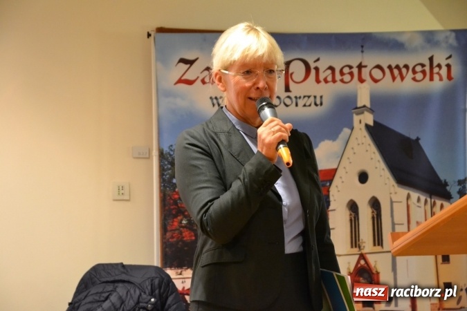 Zdjęcie w galerii na portalu naszraciborz.pl: Jak założyć działalność gospodarczą w miejscu zamieszkania? Ostatni dzień Światowego Tygodnia Przedsiębiorczości na raciborskim zamku  wiadomości z regionu