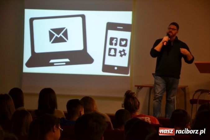 Zdjęcie w galerii na portalu naszraciborz.pl: Jak założyć działalność gospodarczą w miejscu zamieszkania? Ostatni dzień Światowego Tygodnia Przedsiębiorczości na raciborskim zamku  wiadomości z regionu