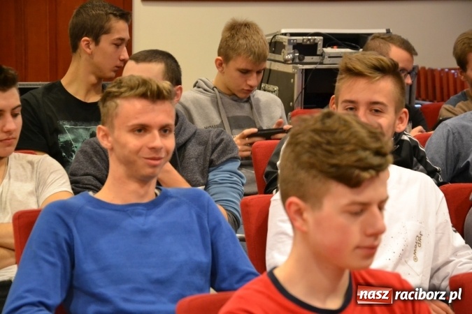 Zdjęcie w galerii na portalu naszraciborz.pl: Jak założyć działalność gospodarczą w miejscu zamieszkania? Ostatni dzień Światowego Tygodnia Przedsiębiorczości na raciborskim zamku  wiadomości z regionu