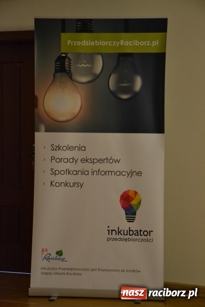 Zdjęcie w galerii na portalu naszraciborz.pl: Jak założyć działalność gospodarczą w miejscu zamieszkania? Ostatni dzień Światowego Tygodnia Przedsiębiorczości na raciborskim zamku  wiadomości z regionu