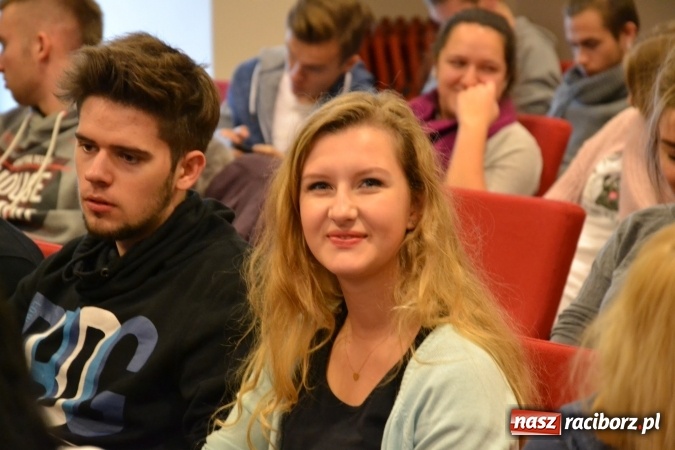 Zdjęcie w galerii na portalu naszraciborz.pl: Jak założyć działalność gospodarczą w miejscu zamieszkania? Ostatni dzień Światowego Tygodnia Przedsiębiorczości na raciborskim zamku  wiadomości z regionu