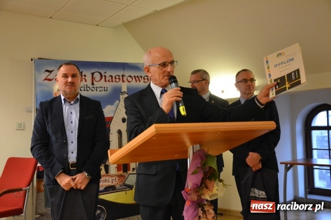 Zdjęcie w galerii na portalu naszraciborz.pl: Jak założyć działalność gospodarczą w miejscu zamieszkania? Ostatni dzień Światowego Tygodnia Przedsiębiorczości na raciborskim zamku  wiadomości z regionu