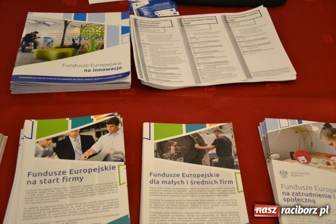 Zdjęcie w galerii na portalu naszraciborz.pl: Jak założyć działalność gospodarczą w miejscu zamieszkania? Ostatni dzień Światowego Tygodnia Przedsiębiorczości na raciborskim zamku  wiadomości z regionu