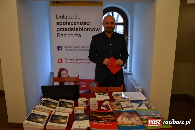 Zdjęcie w galerii na portalu naszraciborz.pl: Jak założyć działalność gospodarczą w miejscu zamieszkania? Ostatni dzień Światowego Tygodnia Przedsiębiorczości na raciborskim zamku  wiadomości z regionu
