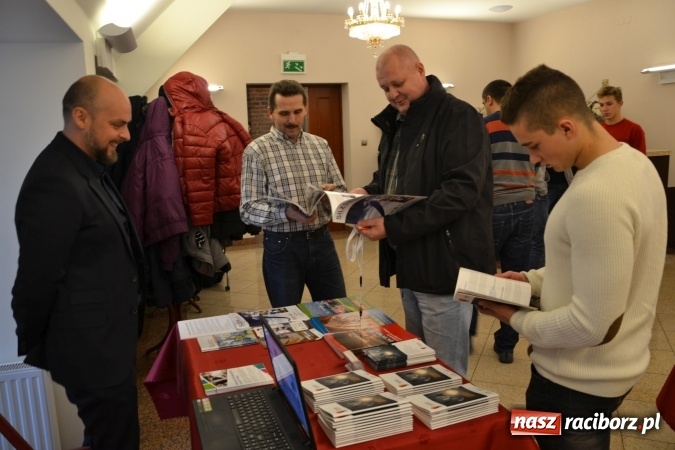 Zdjęcie w galerii na portalu naszraciborz.pl: Jak założyć działalność gospodarczą w miejscu zamieszkania? Ostatni dzień Światowego Tygodnia Przedsiębiorczości na raciborskim zamku  wiadomości z regionu
