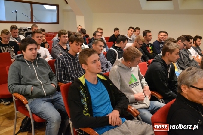 Zdjęcie w galerii na portalu naszraciborz.pl: Jak założyć działalność gospodarczą w miejscu zamieszkania? Ostatni dzień Światowego Tygodnia Przedsiębiorczości na raciborskim zamku  wiadomości z regionu