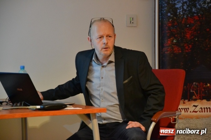 Zdjęcie w galerii na portalu naszraciborz.pl: Jak założyć działalność gospodarczą w miejscu zamieszkania? Ostatni dzień Światowego Tygodnia Przedsiębiorczości na raciborskim zamku  wiadomości z regionu