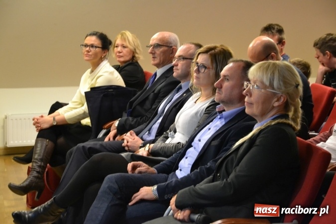 Zdjęcie w galerii na portalu naszraciborz.pl: Jak założyć działalność gospodarczą w miejscu zamieszkania? Ostatni dzień Światowego Tygodnia Przedsiębiorczości na raciborskim zamku  wiadomości z regionu