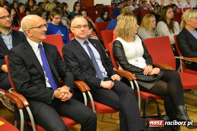 Zdjęcie w galerii na portalu naszraciborz.pl: Jak założyć działalność gospodarczą w miejscu zamieszkania? Ostatni dzień Światowego Tygodnia Przedsiębiorczości na raciborskim zamku  wiadomości z regionu