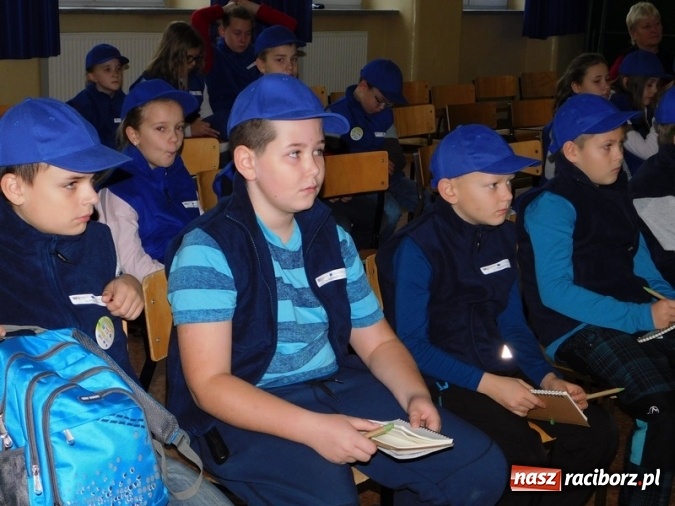 Zdjęcie w galerii na portalu naszraciborz.pl: Ekologiczne spotkanie polsko-czeskie w SP 4  wiadomości z regionu