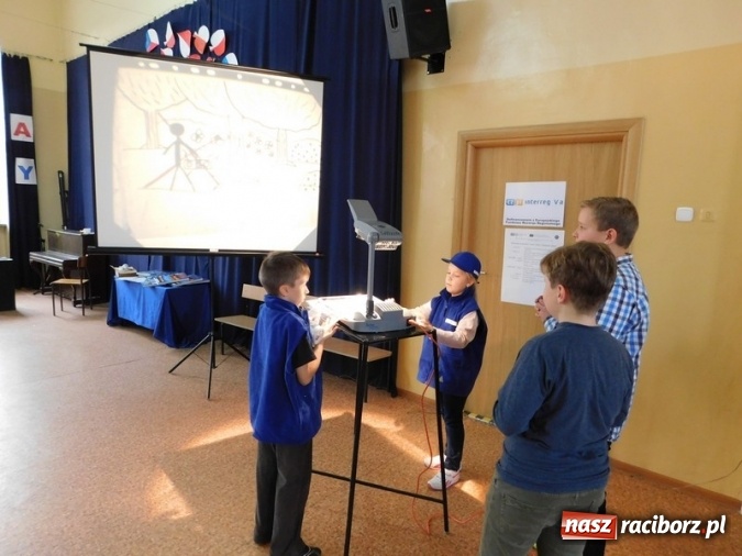 Zdjęcie w galerii na portalu naszraciborz.pl: Ekologiczne spotkanie polsko-czeskie w SP 4  wiadomości z regionu