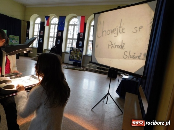 Zdjęcie w galerii na portalu naszraciborz.pl: Ekologiczne spotkanie polsko-czeskie w SP 4  wiadomości z regionu