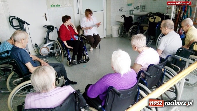 Zdjęcie w galerii na portalu naszraciborz.pl: Terapia książką w raciborskim szpitalu  wiadomości z regionu