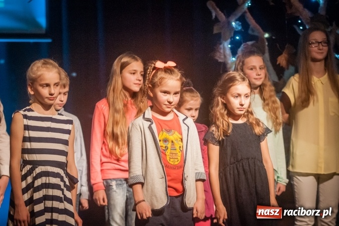 Zdjęcie w galerii na portalu naszraciborz.pl: Jesienne Granie z zespołem Miraż wiadomości z regionu