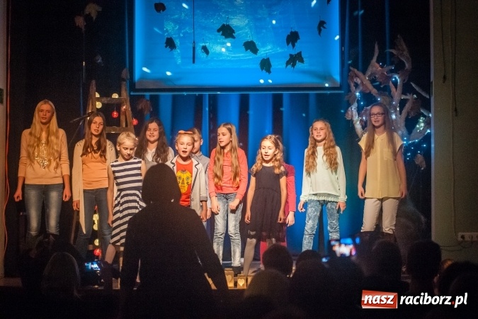 Zdjęcie w galerii na portalu naszraciborz.pl: Jesienne Granie z zespołem Miraż wiadomości z regionu