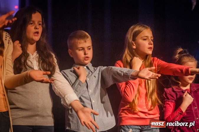 Zdjęcie w galerii na portalu naszraciborz.pl: Jesienne Granie z zespołem Miraż wiadomości z regionu