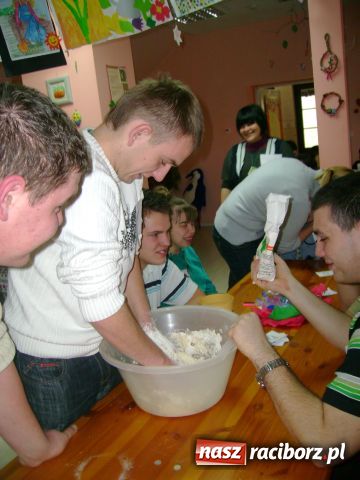 Zdjęcie w galerii na portalu naszraciborz.pl: Młodzież w Różanym Pałacu wiadomości z regionu