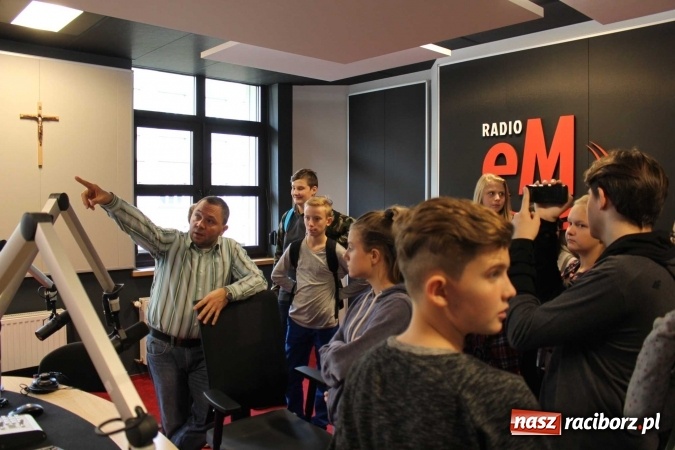 Zdjęcie w galerii na portalu naszraciborz.pl: Nasze Radio - zbliża się finał projektu ZSO w Chałupkach  wiadomości z regionu