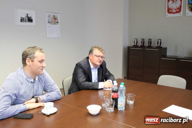 Zdjęcie w galerii na portalu naszraciborz.pl: Nasze Radio - zbliża się finał projektu ZSO w Chałupkach  wiadomości z regionu