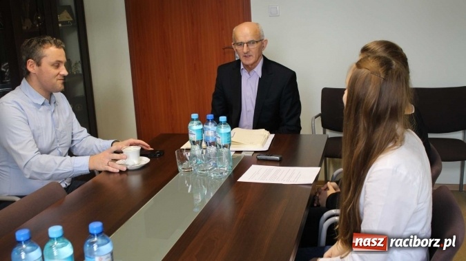 Zdjęcie w galerii na portalu naszraciborz.pl: Nasze Radio - zbliża się finał projektu ZSO w Chałupkach  wiadomości z regionu