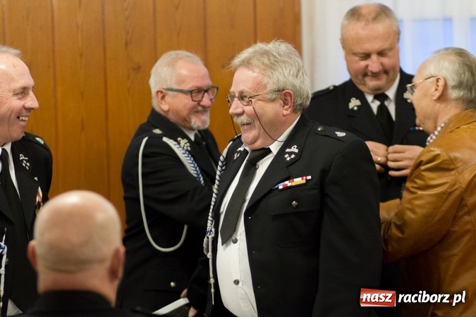 Zdjęcie w galerii na portalu naszraciborz.pl: XXI wiek i XXI spotkanie druhów weteranów ziemi raciborskiej  wiadomości z regionu