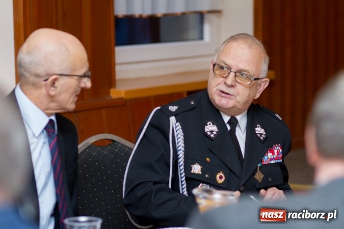 Zdjęcie w galerii na portalu naszraciborz.pl: XXI wiek i XXI spotkanie druhów weteranów ziemi raciborskiej  wiadomości z regionu