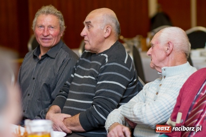 Zdjęcie w galerii na portalu naszraciborz.pl: XXI wiek i XXI spotkanie druhów weteranów ziemi raciborskiej  wiadomości z regionu