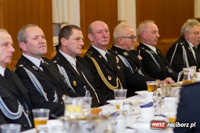 Zdjęcie w galerii na portalu naszraciborz.pl: XXI wiek i XXI spotkanie druhów weteranów ziemi raciborskiej  wiadomości z regionu