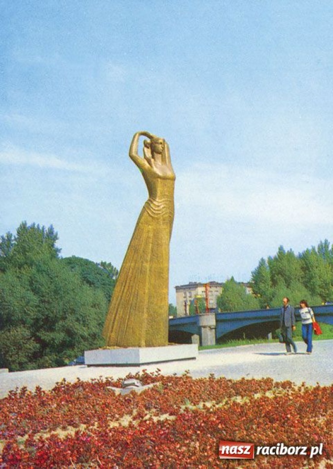 Zdjęcie w galerii na portalu naszraciborz.pl: Niezbędnik czasu PRL-u wiadomości z regionu