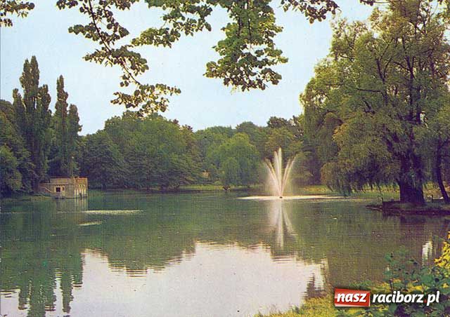 Zdjęcie w galerii na portalu naszraciborz.pl: Niezbędnik czasu PRL-u wiadomości z regionu