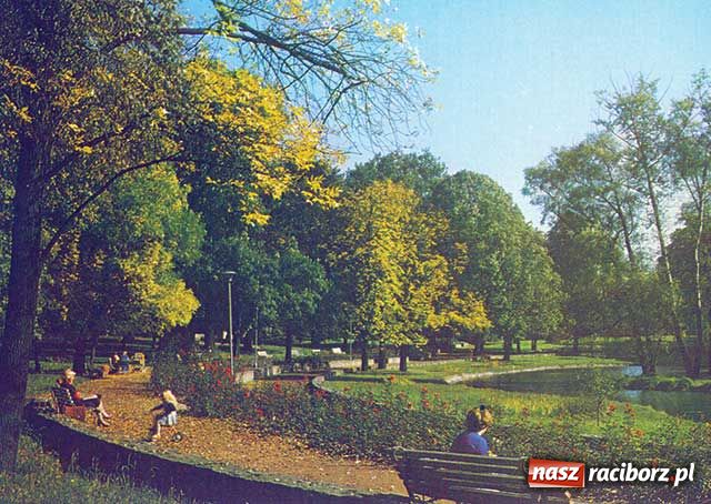 Zdjęcie w galerii na portalu naszraciborz.pl: Niezbędnik czasu PRL-u wiadomości z regionu