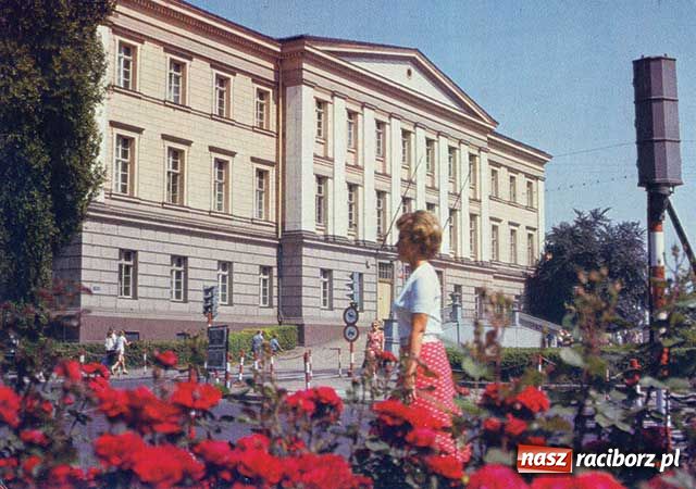 Zdjęcie w galerii na portalu naszraciborz.pl: Niezbędnik czasu PRL-u wiadomości z regionu