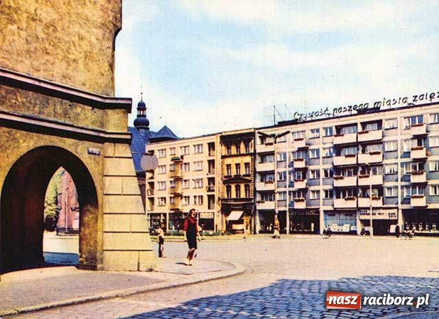 Zdjęcie w galerii na portalu naszraciborz.pl: Niezbędnik czasu PRL-u wiadomości z regionu